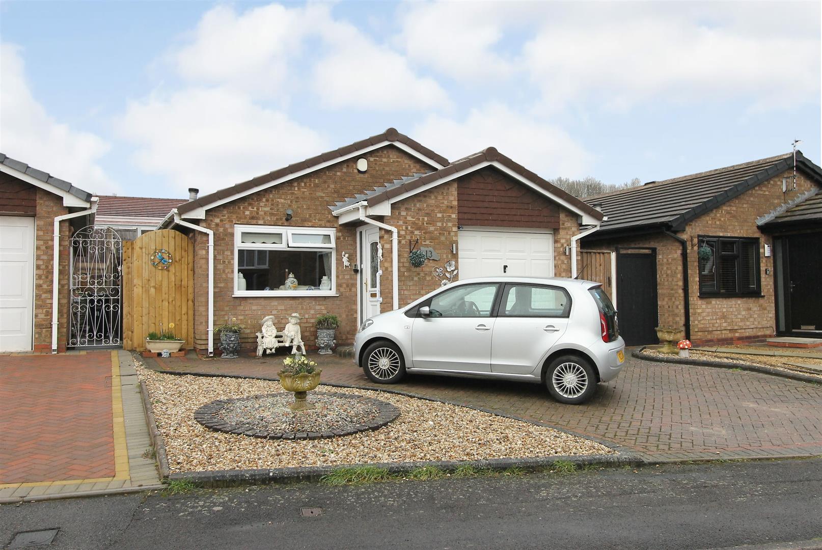 2 bed property in Shearwater Drive, Brierley Hill